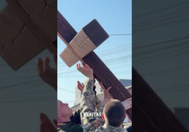 Хрест - ціна нашого відкуплення. Хресна дорога у Мукачеві